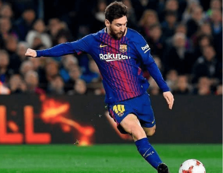 萨拉赫落选！利物浦仅19人出征欧冠 纯血边锋只剩1人（萨拉赫未入选！利物浦欧冠仅19人随队 纯血边锋仅余一人）