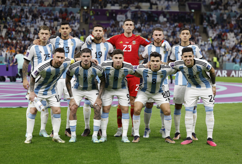 官方：大阪樱花与主帅帕帕斯续约至26／27赛季结束