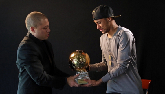 曼城U21中场放弃足球生涯，赴牛津大学攻读法律（曼城U21中场告别绿茵，转赴牛津大学攻读法学）