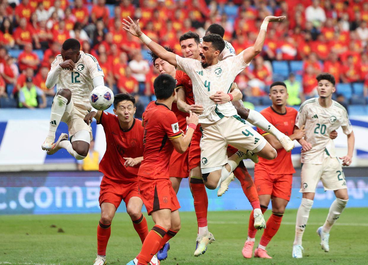 萨哈：弗格森会如何激活桑乔？如果他在曼联，压根不会签下桑乔（萨哈：若弗格森仍在曼联，根本不会签桑乔；他会怎样激活桑乔？）