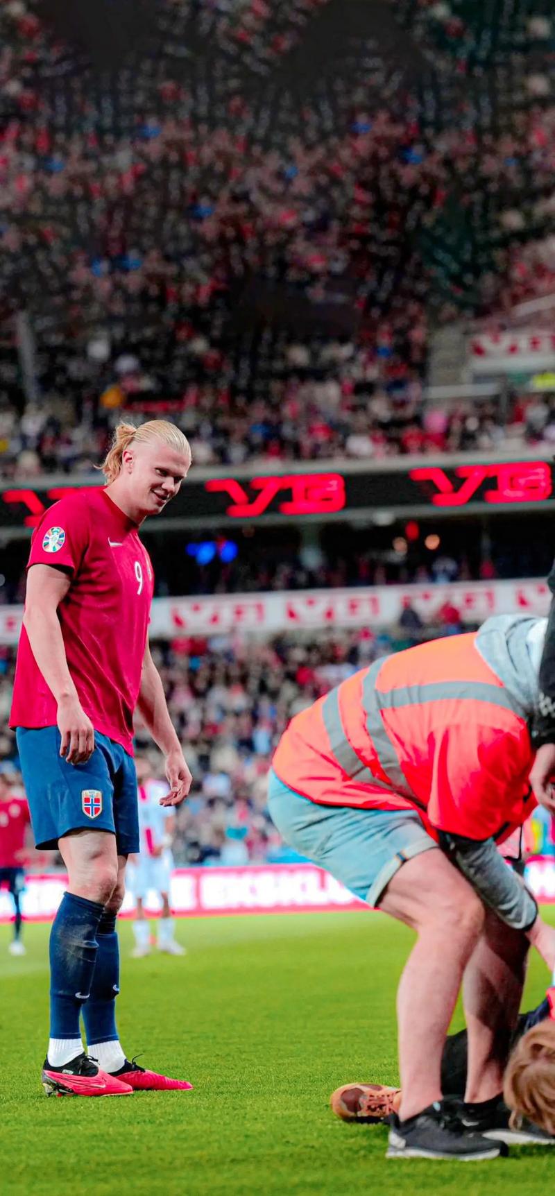 曼晚评分：芒特8分最高，姆伯莫首秀7分，乌加特、梅努5分