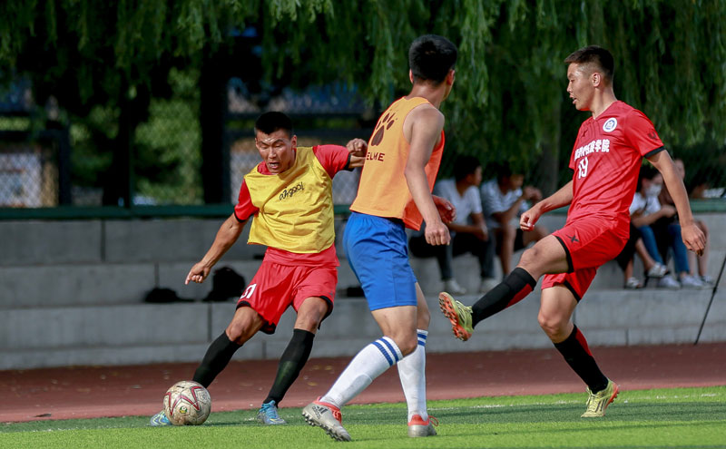 记者：拉菲尼亚与德科有口头协议，世界杯后可随时转会沙特联