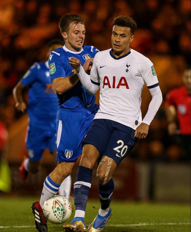 拜仁欧冠战巴黎大名单：凯恩领衔，诺伊尔、卡尔在列（拜仁欧冠迎战巴黎大名单：凯恩压阵，诺伊尔、卡尔在列）