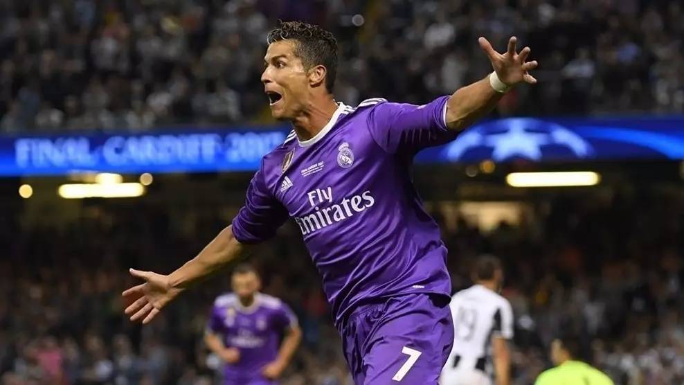 懂球帝足协杯冠军海报：国安是冠军！（懂球帝发布足协杯夺冠海报：国安加冕冠军！）