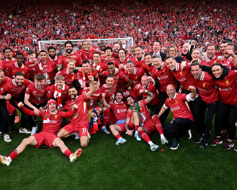 德佩荷兰队史自然年客场进球数第2，仅次于范巴斯滕