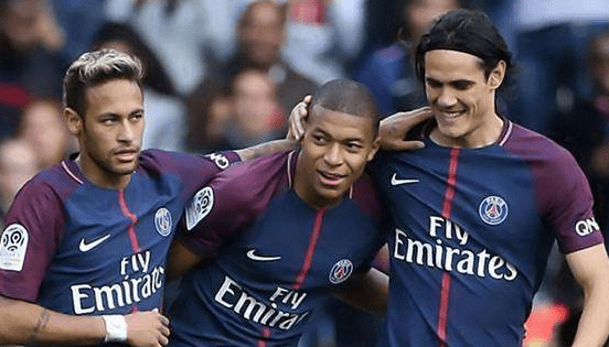 梅西曾被瓜迪奥拉安排踢陌生位置！他不断适应和学习，变得更强！