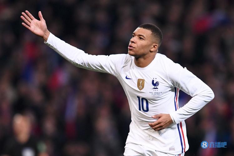 大巴黎官方：舍瓦利耶脚踝受伤接受治疗，杜埃正在恢复阶段