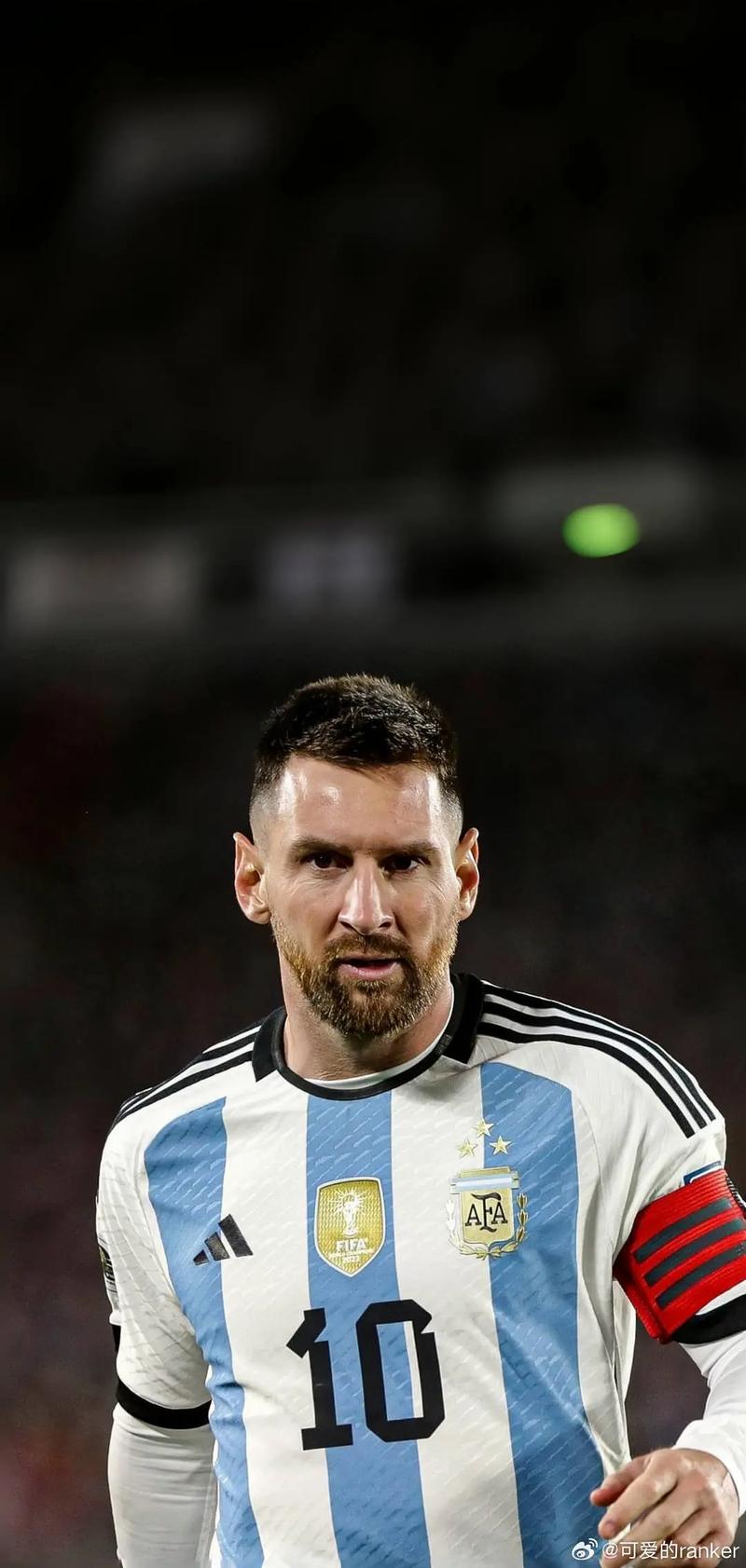 2026世界足坛不乏看点：金球奖竞争群雄并起，世界杯扩军诸强逐冠（2026足坛看点十足：金球奖群雄逐鹿，扩军世界杯诸强冲冠）